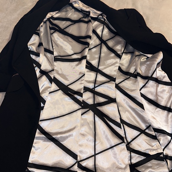 Beautiful bebe business blazer size 6 - Picture 8 of 10